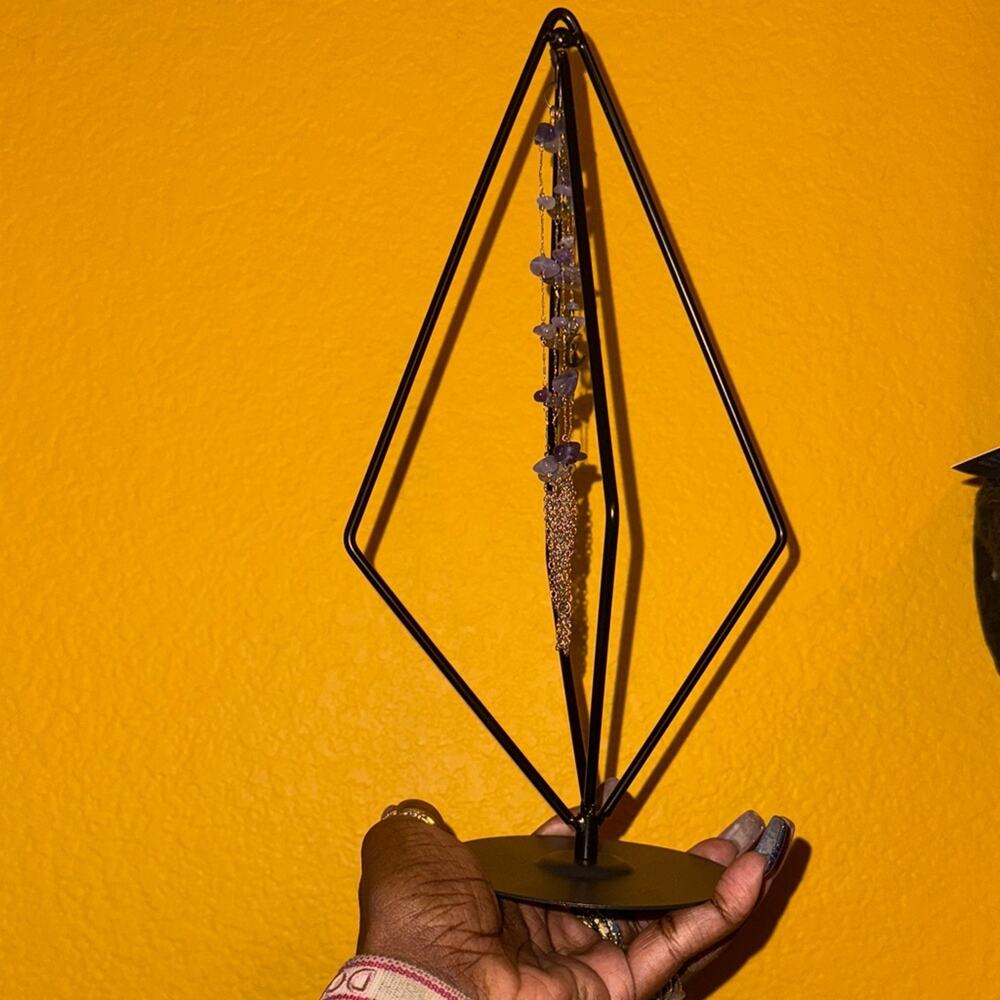 Amethyst Chips Black Geometric Sphere Holder🌹🌹
